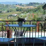 Paola Bed & Breakfast 4*