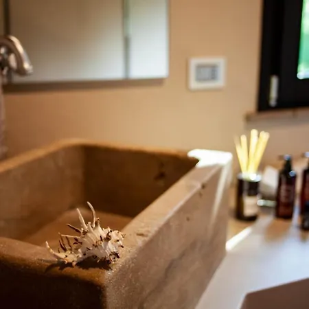 Paola Bed & Breakfast 4*