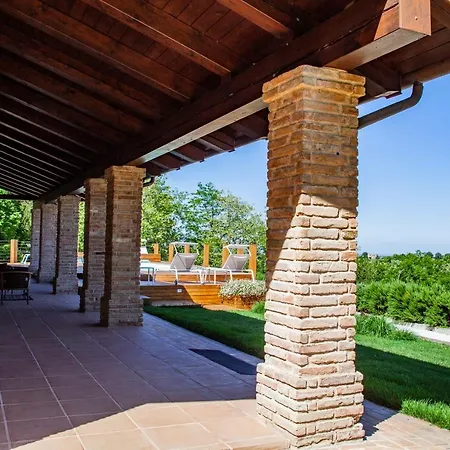 Paola 4* Longiano